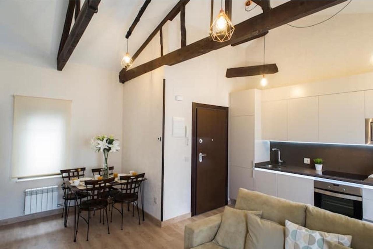 Premium Apartment La Latina 1. Salamanca Bagian luar foto